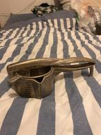 Oude hand fruitpers, Ophalen