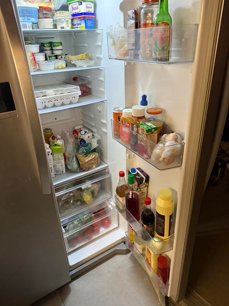 Koelkast - Wegens ruimtegebrek, Witgoed en Apparatuur, Koelkasten en IJskasten, Gebruikt, 200 liter of meer, 60 cm of meer, Energieklasse A of zuiniger