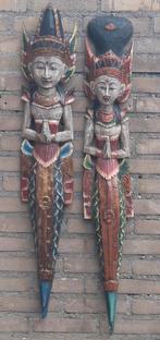 Indonesië. LORO BLONYO. Traditioneel houtsnijwerk.  100 cm., Ophalen