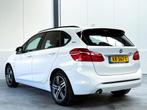 BMW 2-serie Active Tourer 225xe iPerformance Centennial Exec, Auto's, BMW, Automaat, Gebruikt, Euro 6, Wit