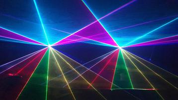 Krachtige 2000mW RGB multi color laser DMX lichteffect beschikbaar voor biedingen