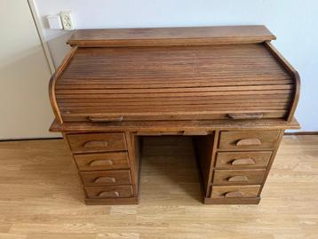 Antiek eiken bureau met rolluik (schrijftafel) beschikbaar voor biedingen