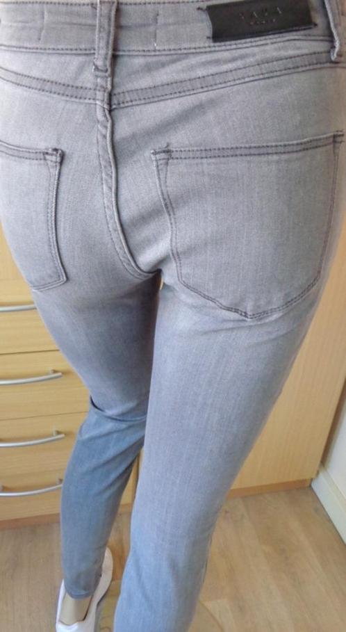 YAYA grijze stretch spijkerbroek maat 36, Kleding | Dames, Spijkerbroeken en Jeans, Gedragen, W28 - W29 (confectie 36), Grijs