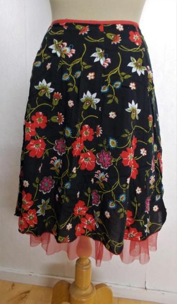 Mooie zwarte print rok van Uttam London! M beschikbaar voor biedingen