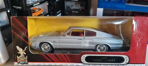 Road Signature 1966 Dodge Charger, Hobby en Vrije tijd, Modelauto's | 1:18, Zo goed als nieuw, Auto, Overige merken, Ophalen of Verzenden