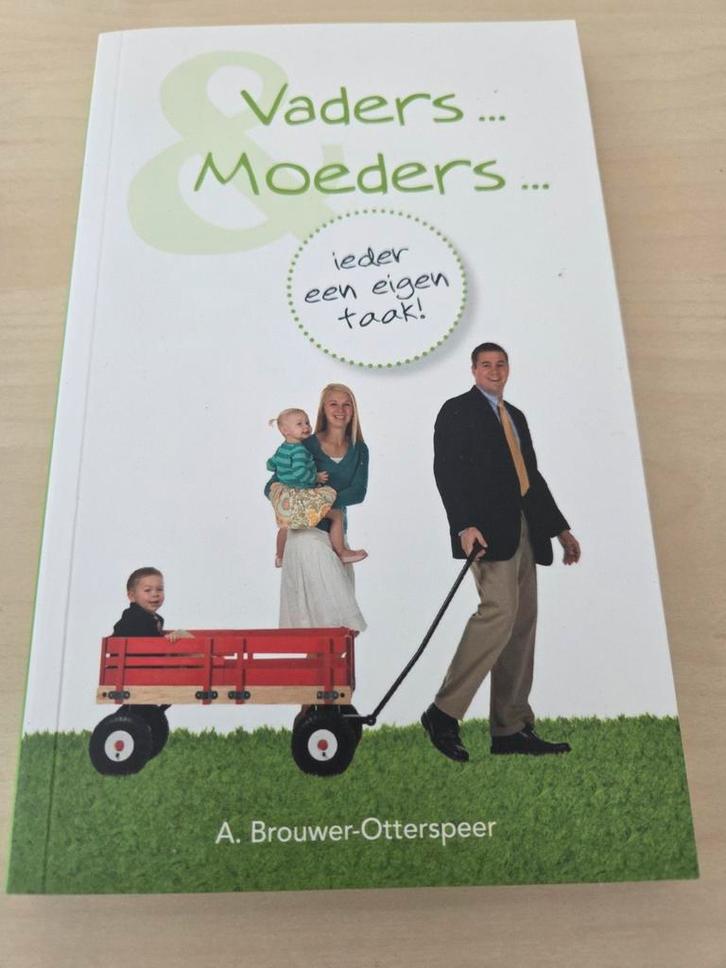 A. Brouwer-Otterspeer - Vaders en moeders, Boeken, Godsdienst en Theologie, Zo goed als nieuw, Ophalen of Verzenden