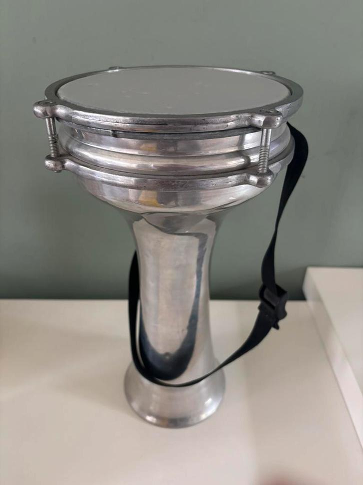 Darbuka trommel zilver, Muziek en Instrumenten, Percussie, Gebruikt, Trommel, Ophalen of Verzenden