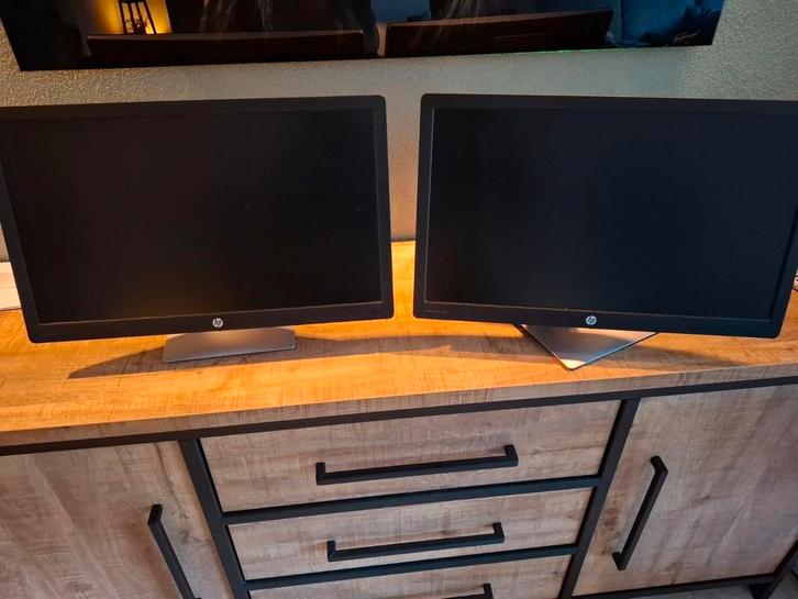 Hp monitoren (beeldschermen), Computers en Software, Monitoren, Zo goed als nieuw, 60 Hz of minder, Gaming, In hoogte verstelbaar