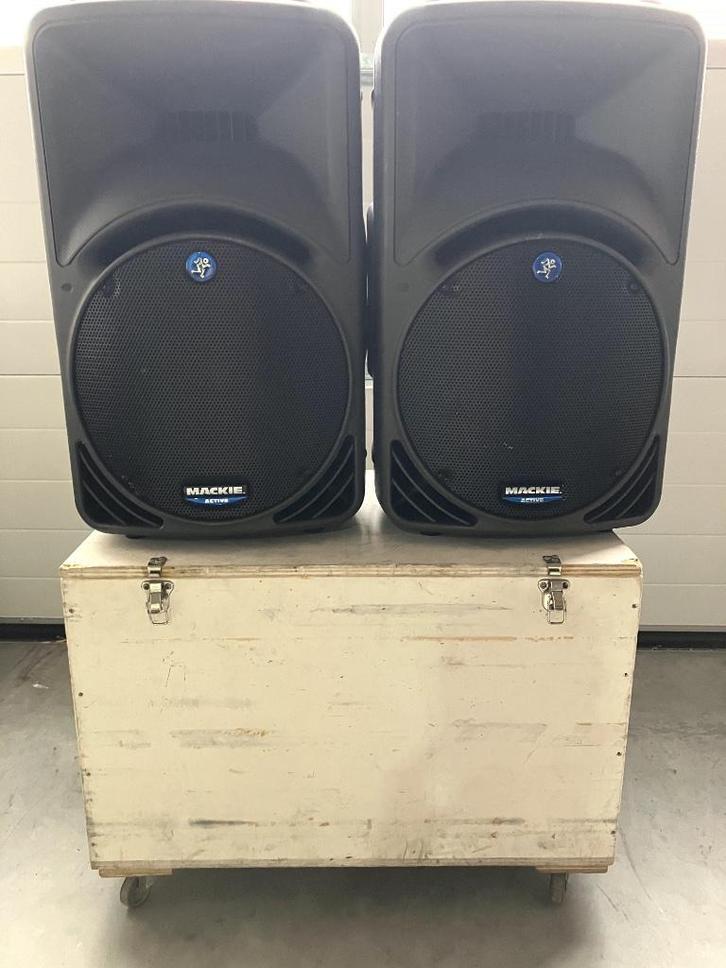 Mackie SRM450V1 actieve speakers inclusief case (2x), Audio, Tv en Foto, Luidsprekers, Zo goed als nieuw, Front, Rear of Stereo speakers