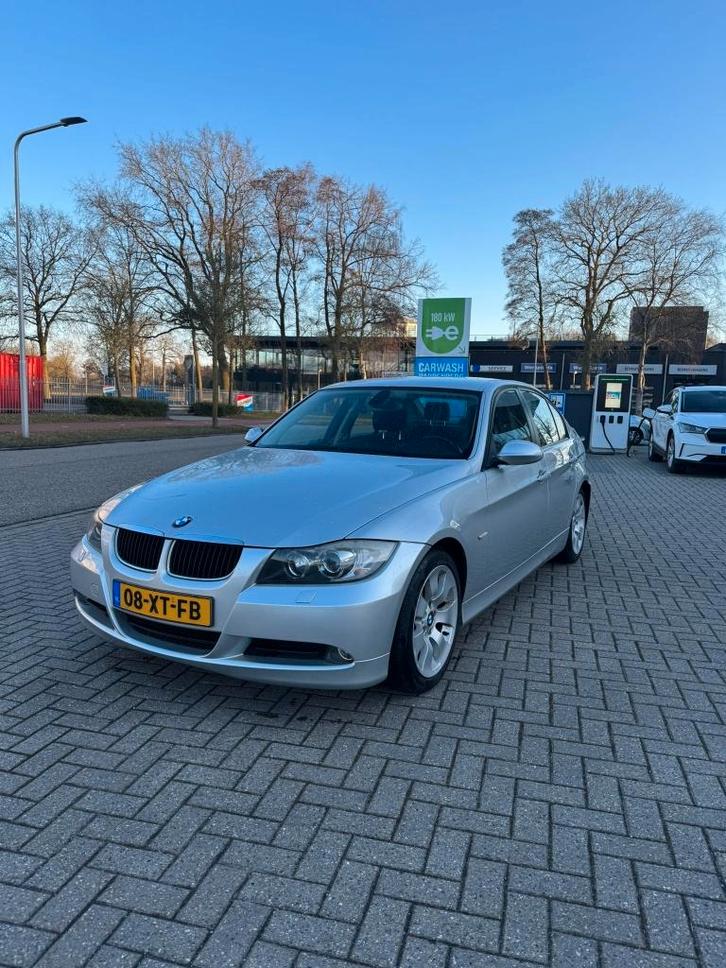 BMW 3-Serie 2.0 I 320 2007 Grijs, Auto's, BMW, Particulier, 3-Serie, ABS, Airconditioning, Boordcomputer, Centrale vergrendeling