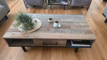 Salontafel  beschikbaar voor biedingen