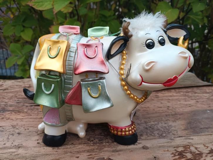Kleurrijke Koe Spaarpot met Tassen op zijn rug, Huis en Inrichting, Woonaccessoires | Overige, Gebruikt, Ophalen of Verzenden