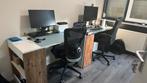 Workstation setup- desk and chairs, Huis en Inrichting, Bureaus, Ophalen, Zo goed als nieuw