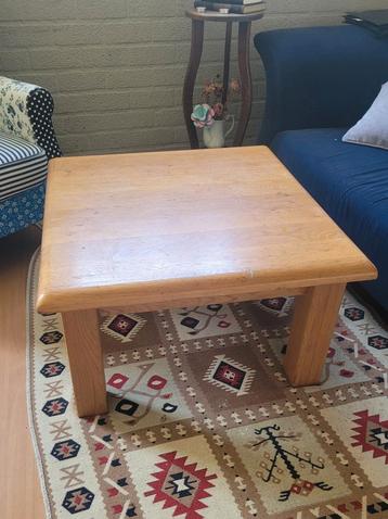 Houten Salontafel beschikbaar voor biedingen