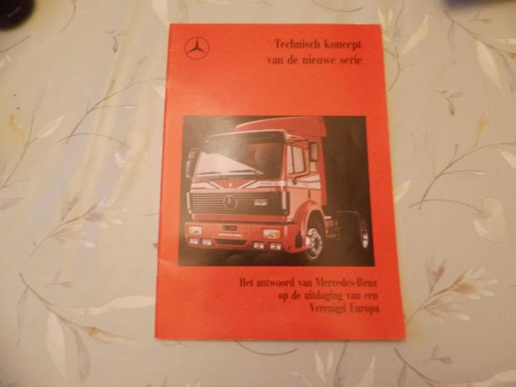 Mercedes Benz "nieuwe serie", Boeken, Auto's | Folders en Tijdschriften, Zo goed als nieuw, Mercedes, Verzenden