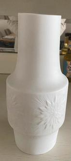 vintage porseleinen vaas van Jaeger & Co Bavaria, Wit, Aardewerk of Porselein, Ophalen of Verzenden, Zo goed als nieuw