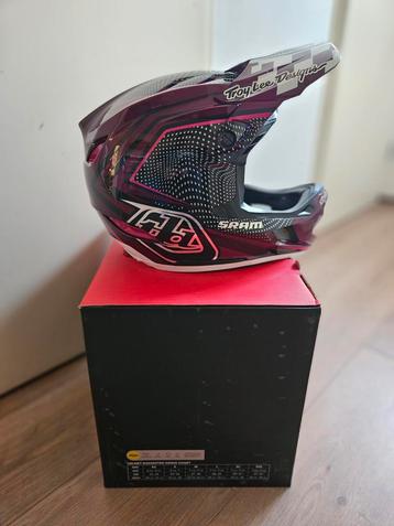 Troy Lee Designs D4 Carbon MIPS Helm - nieuw met kaartjes. beschikbaar voor biedingen