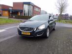 Volvo V60 2.0 D3 Kinetic, Auto's, Voorwielaandrijving, Euro 5, 1502 kg, Gebruikt