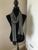 Sjaal grijs Rozes of Avalon, Kleding | Dames, Mutsen, Sjaals en Handschoenen, Rozes of Avalon, Ophalen, Zo goed als nieuw, Sjaal