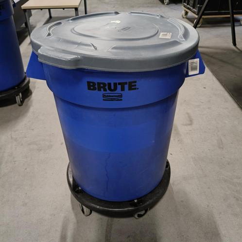 BRUTE Rubbermaid verrijdbare afvalcontainer met deksel | bla, Huis en Inrichting, Woonaccessoires | Prullenbakken, Gebruikt
