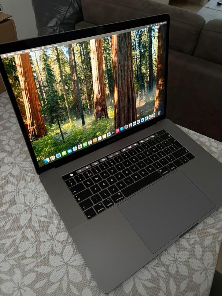 MacBook Pro 15-inch (2018) — i9 / 16GB RAM / 512GB SSD, Computers en Software, Apple Macbooks, Gebruikt, MacBook Pro, 15 inch