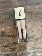 YSL touche eclat le teint foundation b10, Ophalen of Verzenden, Zo goed als nieuw, Beige, Gehele gezicht