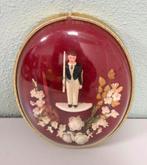 Antieke ronde stolp ovaal handgemaakt poppetje bloemen 1900, Ophalen of Verzenden