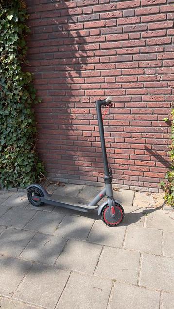 Aovo pro elektrische step m365 beschikbaar voor biedingen
