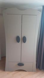 Leuke kinderkast met hanggedeelte, Kinderen en Baby's, Ophalen, Gebruikt, Kast, 50 tot 70 cm
