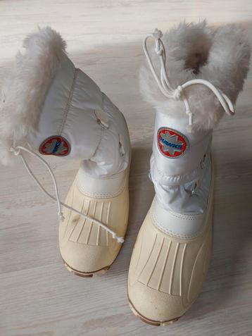 Witte Snowboots - Maat 41/42 beschikbaar voor biedingen