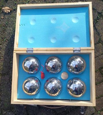 Jeu de Boules set; 6 metalen ballen.  Petanqueballen. beschikbaar voor biedingen