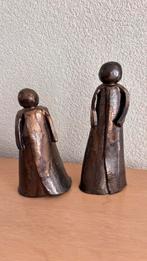 2 beeldjes ca 20 cm hoog, Ophalen