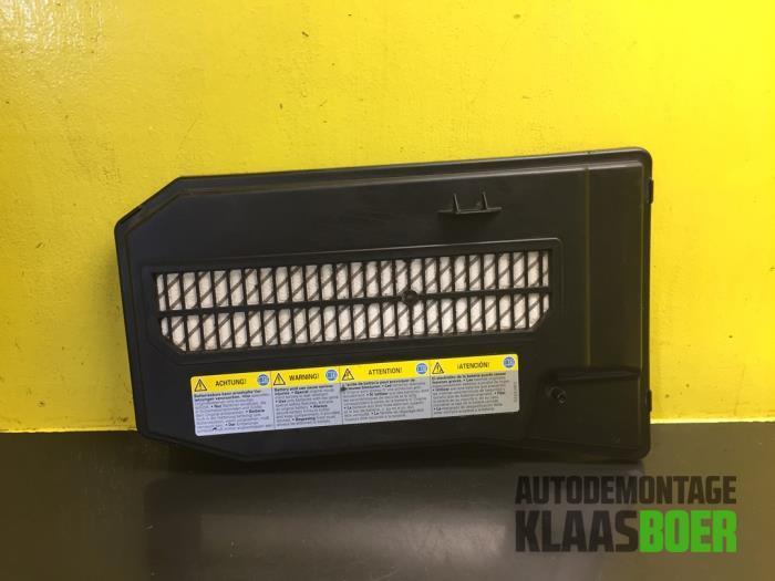 Accu afdekkap van een Volkswagen Touareg, Auto-onderdelen, Accu's en Toebehoren, Volkswagen, Gebruikt, 6 maanden garantie, 12 maanden garantie