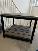 2x Bijzettafel eiken blad / zwart stalen frame, Huis en Inrichting, Tafels | Bijzettafels, Vierkant, 55 tot 75 cm, Zo goed als nieuw