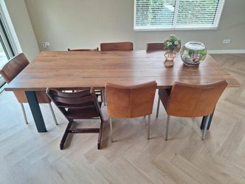 Massief eiken eettafel 240x100cm hoogte 76cm beschikbaar voor biedingen