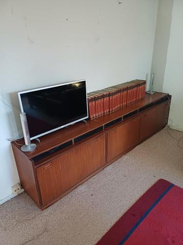 Elementa wandmeubel, dressoir beschikbaar voor biedingen