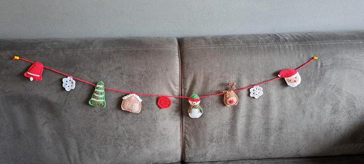 Gehaakte Kerstslinger - Handgemaakt, Huis en Inrichting, Woonaccessoires | Wanddecoraties, Nieuw, Ophalen of Verzenden