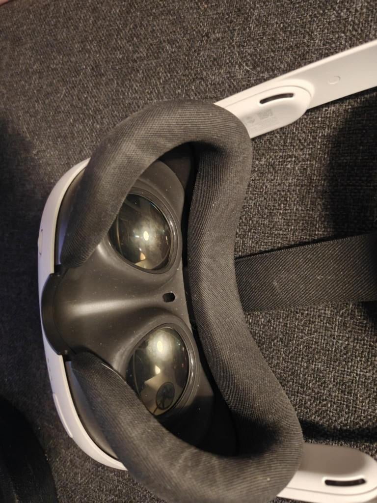 Meta Quest 3 128GB + Elite Strap + Link Cable, Spelcomputers en Games, Virtual Reality, Zo goed als nieuw, Overige platformen