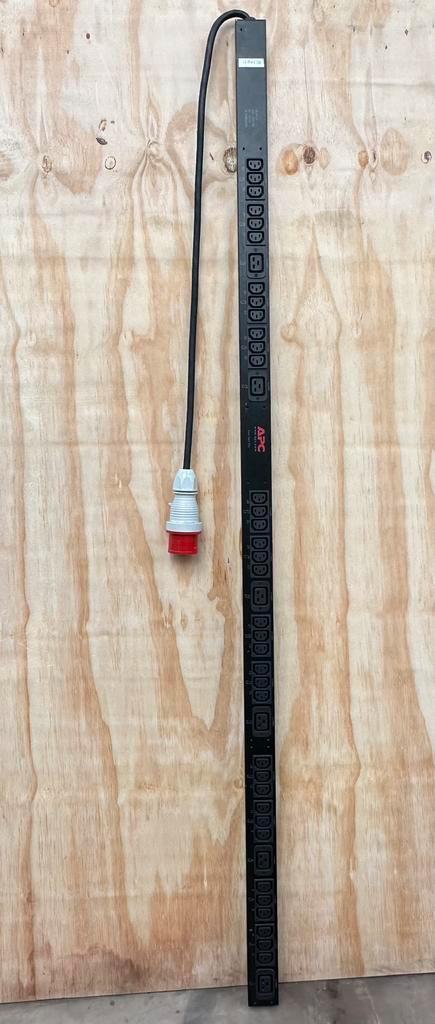 APC Rack PDU 16A – 42x C13 / 6x C19 – Server Stroomverdeler, Computers en Software, Servers, Zo goed als nieuw, Ophalen