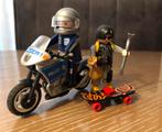 Playmobile politie op motor en dief op skateboard, Ophalen of Verzenden, Gebruikt, Complete set