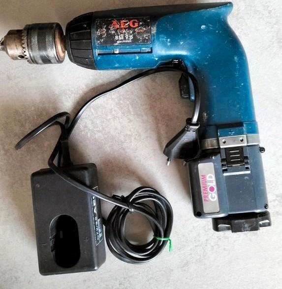 AEG Accuboormachine type BSE 9.6, Doe-het-zelf en Verbouw, Gereedschap | Boormachines, Gebruikt, Boor- en Schroefmachine, Ophalen of Verzenden