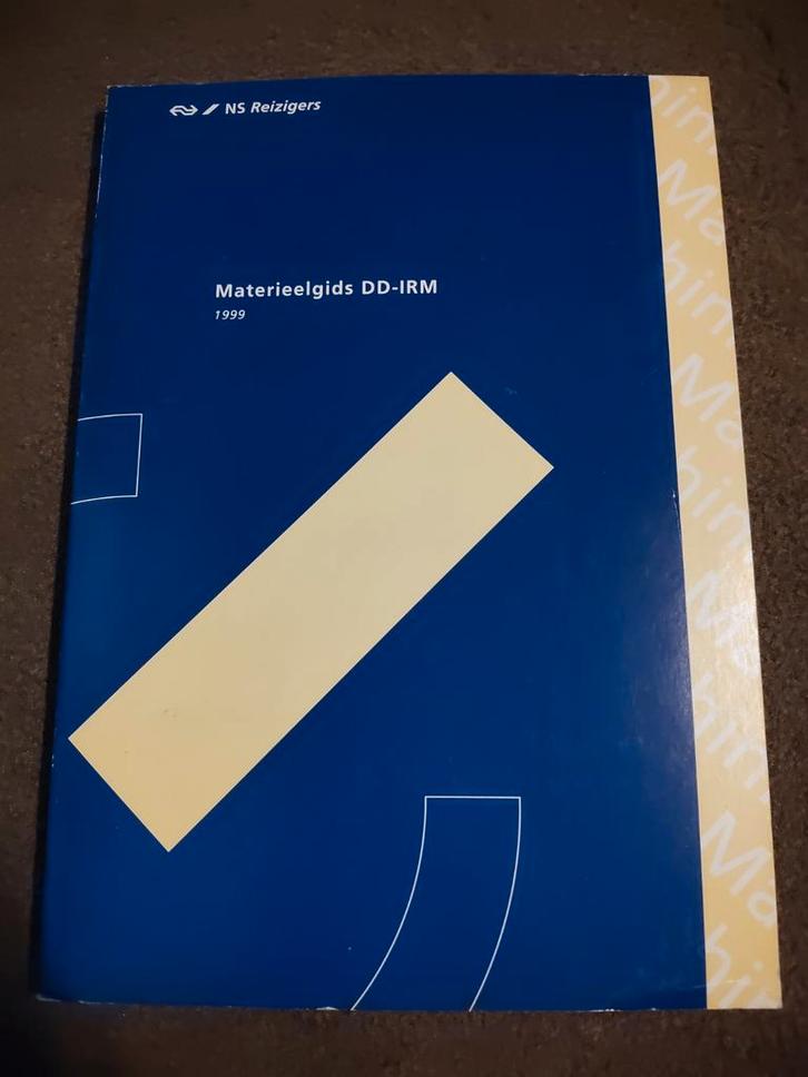 N.S. Spoorwegen Materieelgids DD-IRM - NS Reizigers, Verzamelen, Spoorwegen en Tramwegen, Zo goed als nieuw, Trein, Overige typen