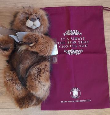 Charlie Bears Bearhugs pawstore exclusive met tags beschikbaar voor biedingen