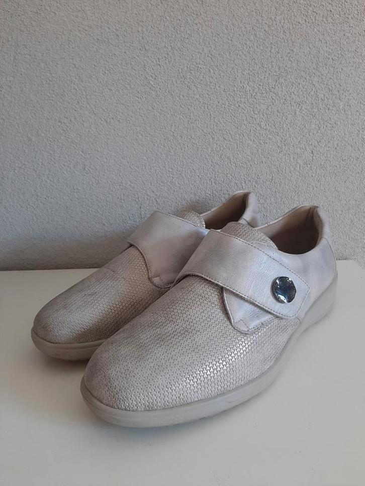 Solidus zilvergrijze schoenen model Kate maat 7 (40 2/3), Kleding | Dames, Schoenen, Zo goed als nieuw, Sneakers of Gympen, Grijs