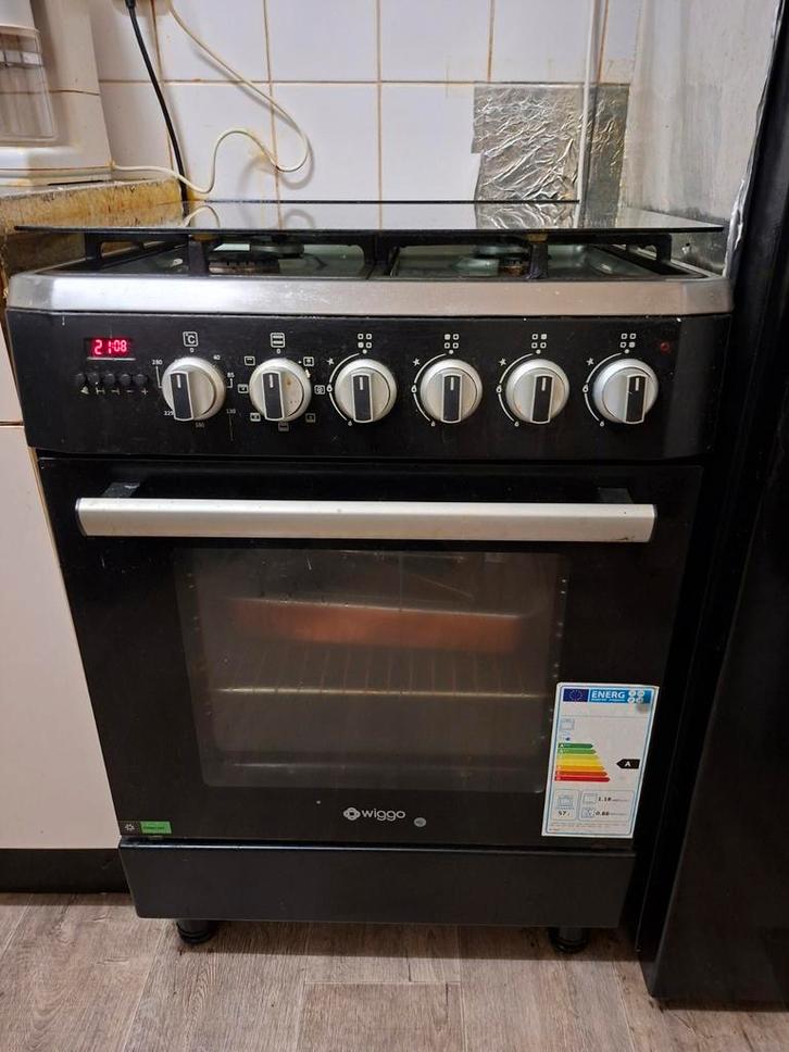 Wiggo Gasfornuis oven combinatie als nieuw !, Witgoed en Apparatuur, Fornuizen, Zo goed als nieuw, Vrijstaand, Gas, 4 kookzones