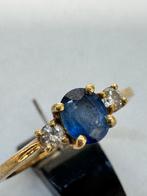 16957 18kt Elegante ring met saffier en diamanten maat 17,5, Blauw, Ophalen of Verzenden, Zo goed als nieuw, 17 tot 18