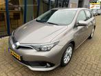 Toyota Auris 1.8 Hybrid Aspiration NAVI / CAMERA, Auto's, Gebruikt, 4 cilinders, Bruin, Origineel Nederlands