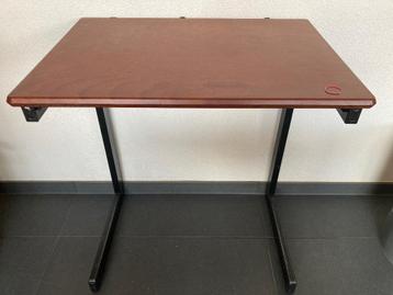 Vintage schoolbureau schooltafel Bureau Leerlingtafel  beschikbaar voor biedingen
