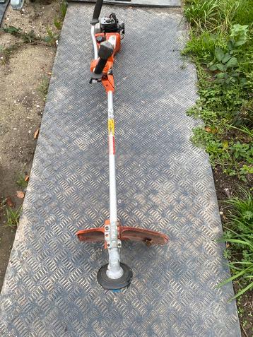 Diverse benzine bosmaaiers o.a.Husqvarna, Stihl, Blackline beschikbaar voor biedingen