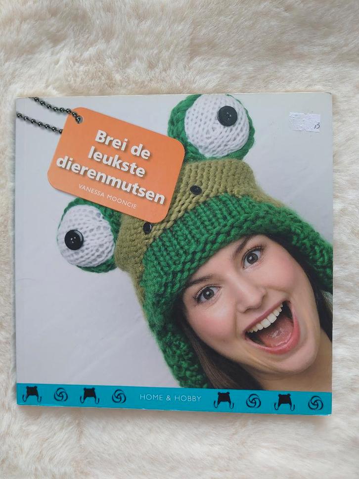 Brei de leukste Dierenmutsen - Vanessa Mooncie, Hobby en Vrije tijd, Breien en Haken, Zo goed als nieuw, Breien, Patroon of Boek